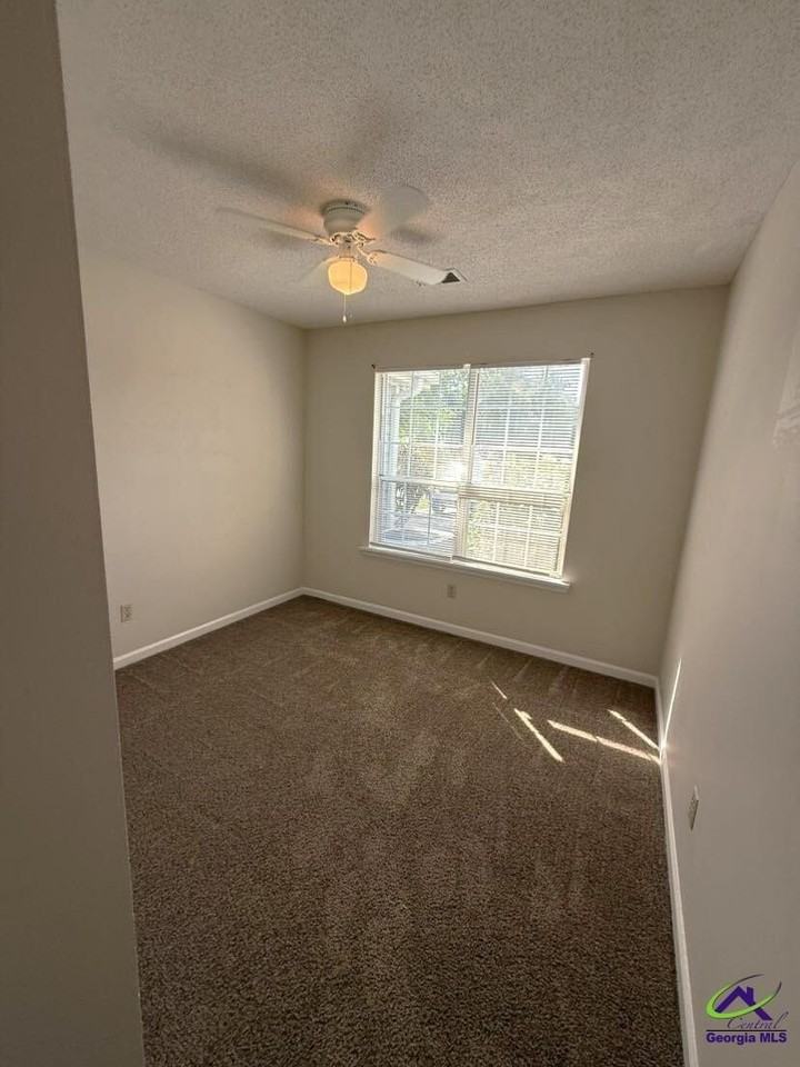121 Bayside Cir - Photo 7 of 16