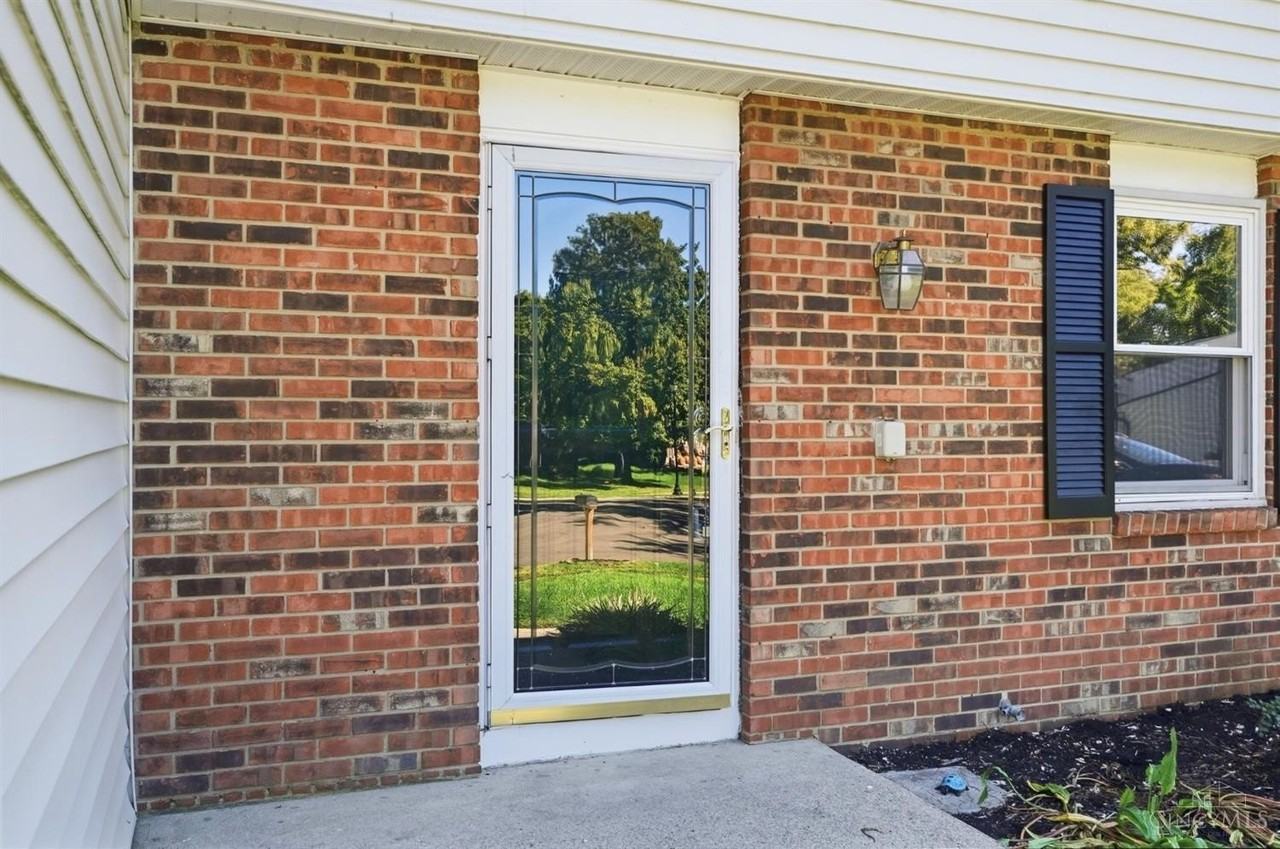 811 Majken Pl - Photo 2 of 50