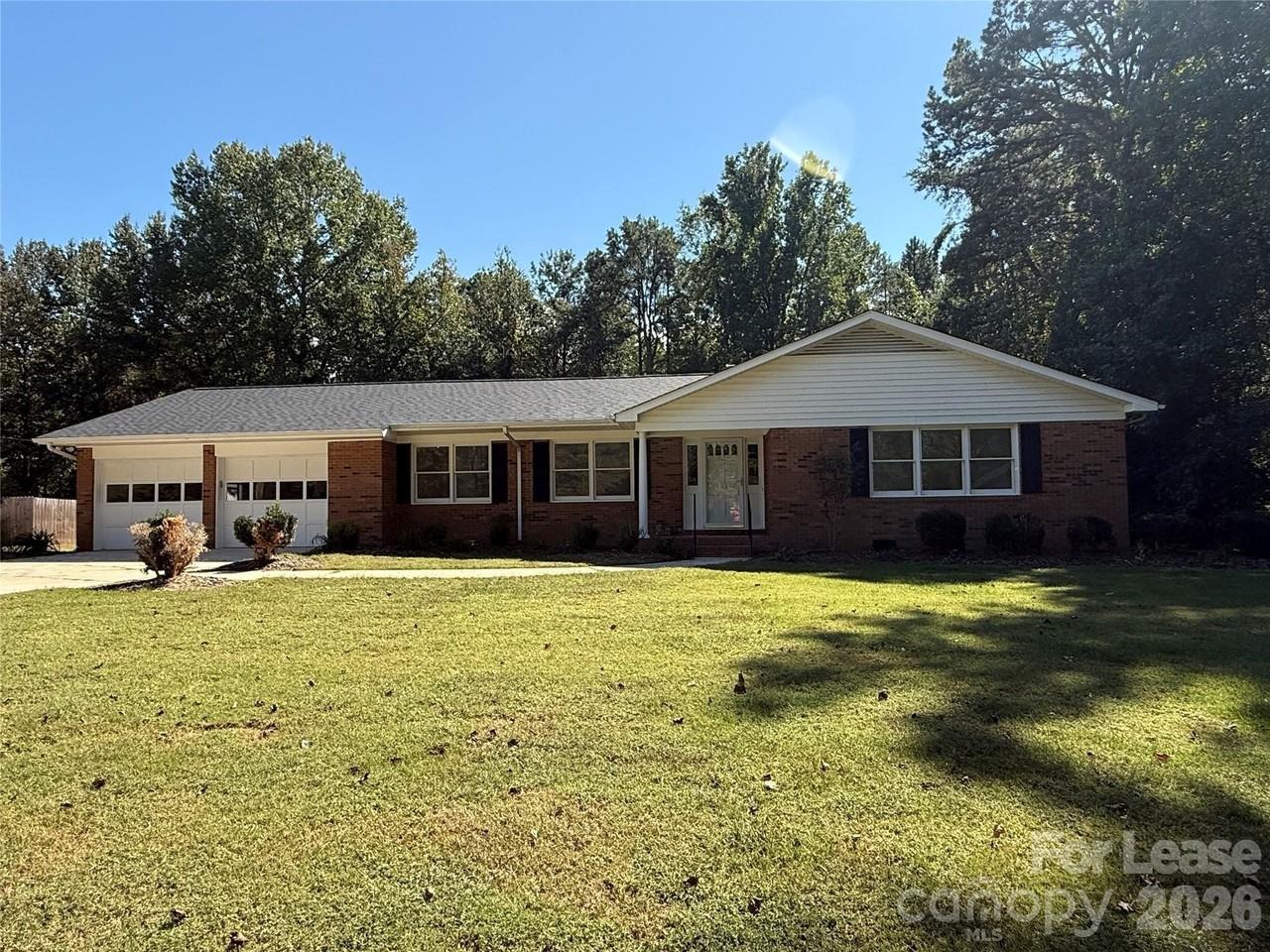8806 Crestwood Dr - Photo 2 of 42