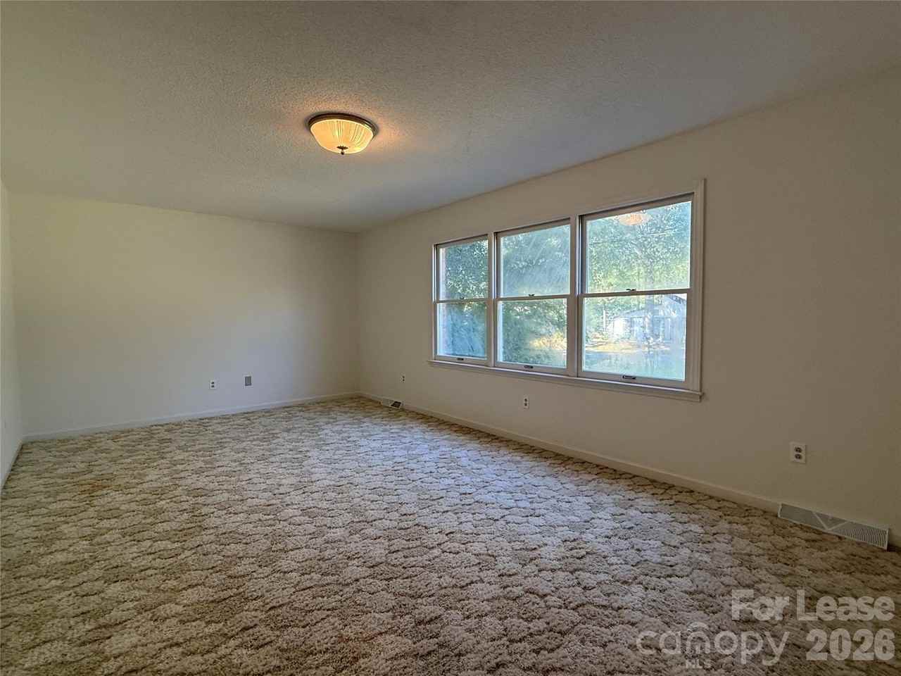 8806 Crestwood Dr - Photo 5 of 42