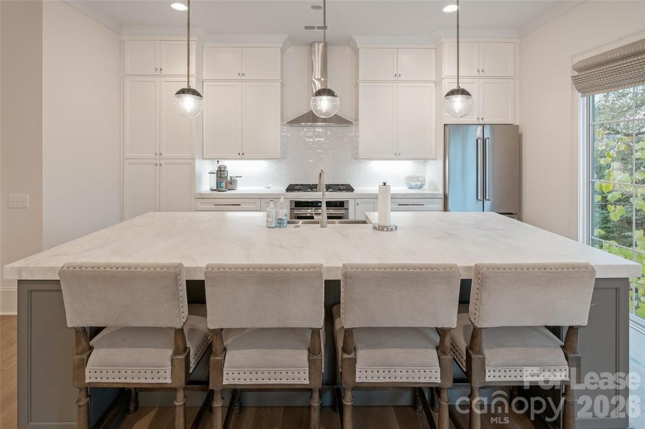 1708 Lombardy Cir #D - Photo 7 of 27