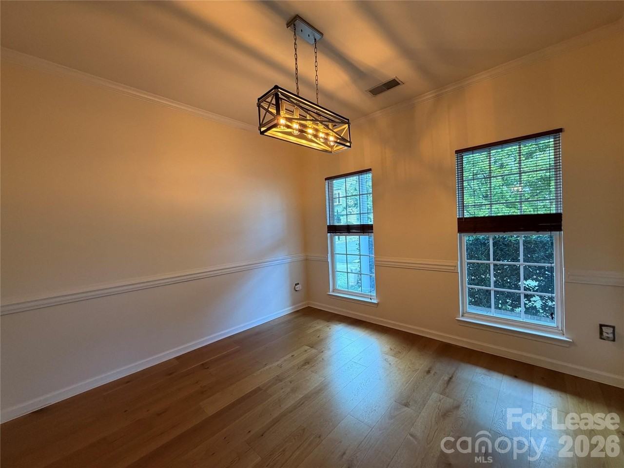 11911 Royal Castle Ct - Photo 2 of 17