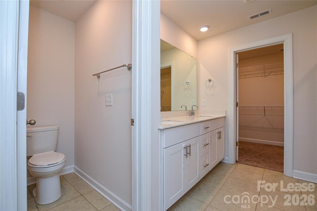 3215 Lisburn St - Photo 6 of 28