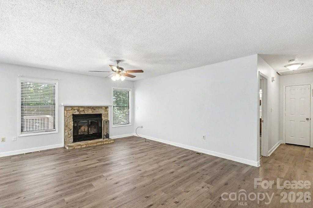 988 Cranberry Cir #54C - Photo 4 of 25