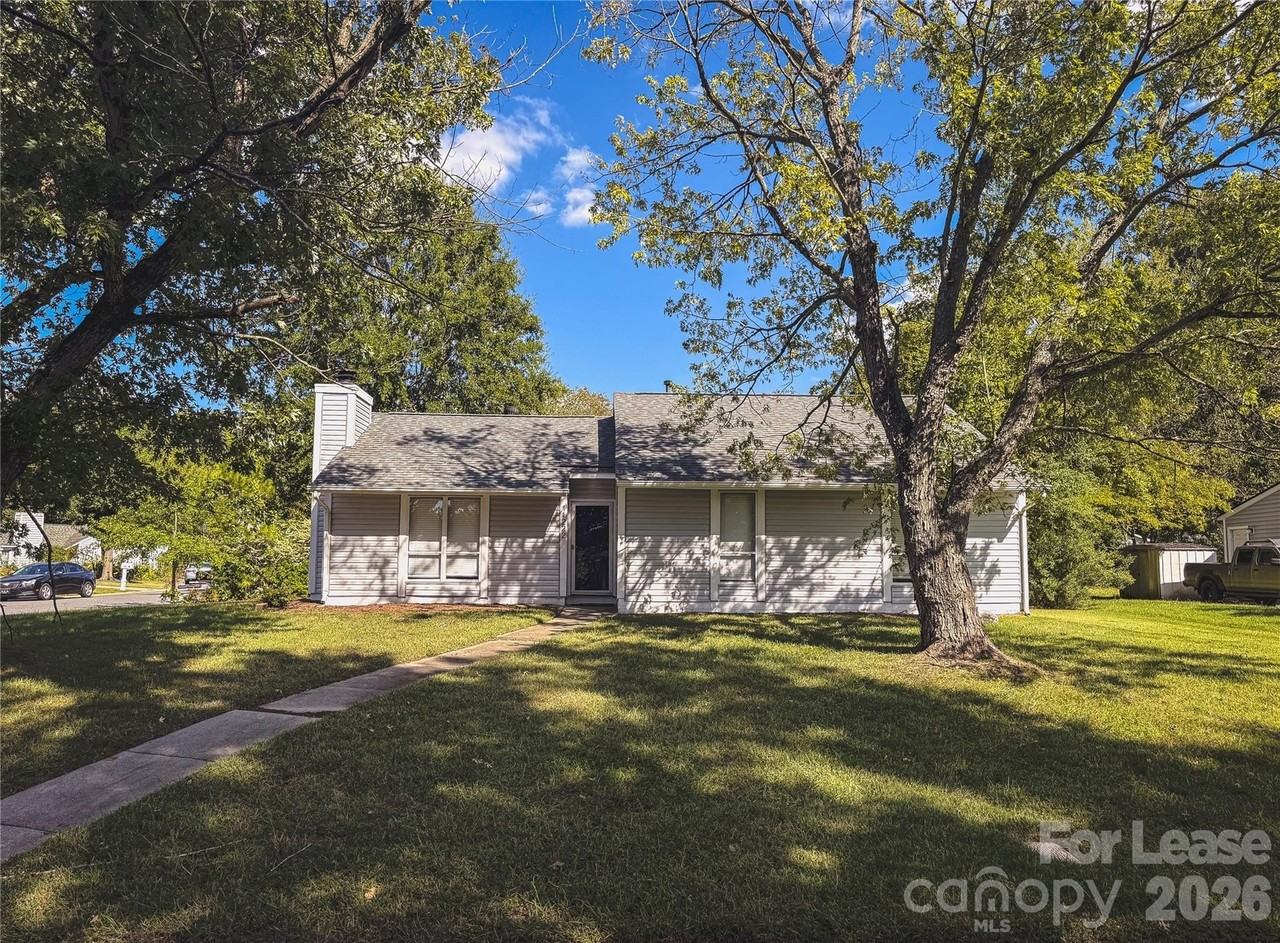 11222 Treebark Dr - Photo 2 of 15