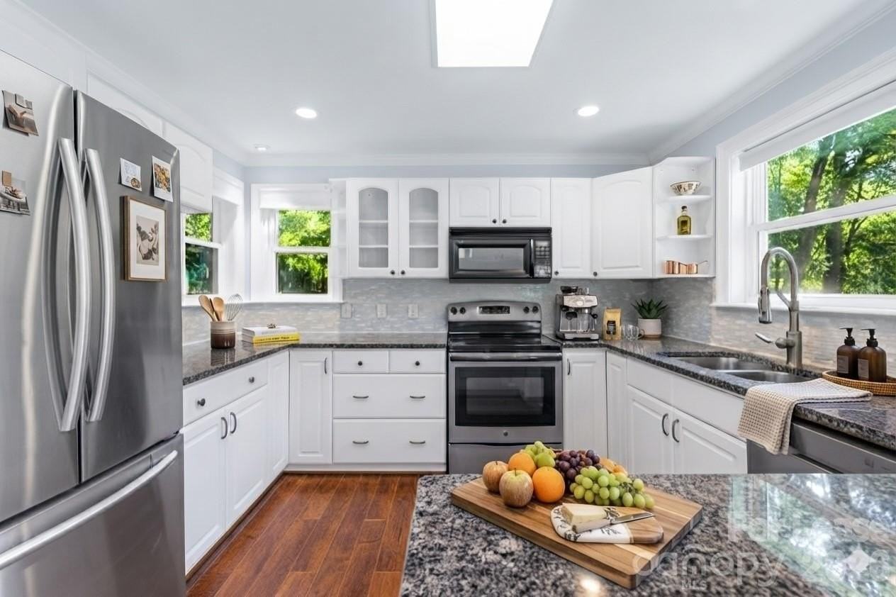 3211 Winding Trl - Photo 4 of 22