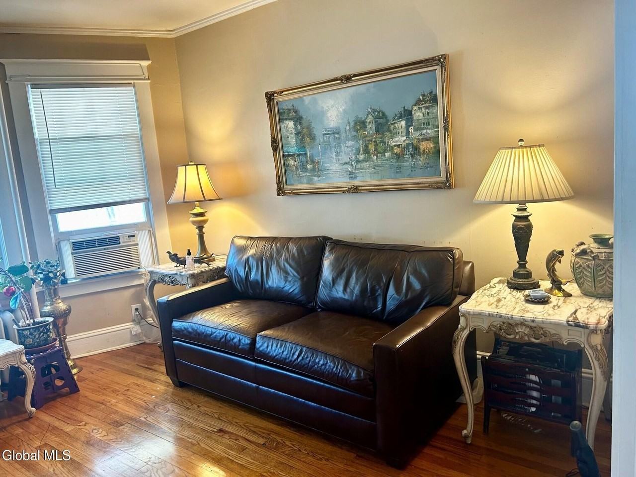 895 Park Ave #1 - Photo 4 of 21