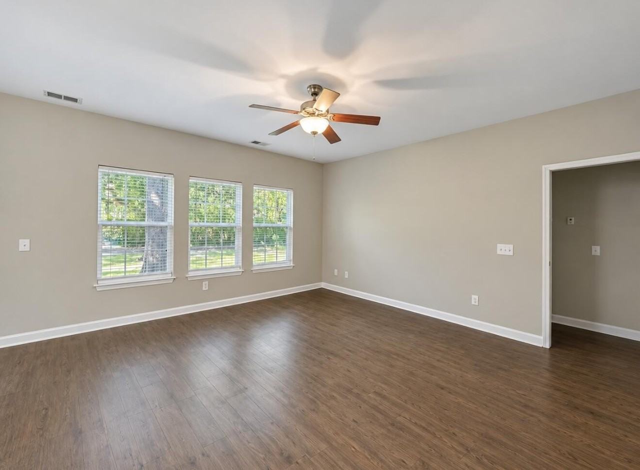 1731 E Avalon Cir - Photo 2 of 11