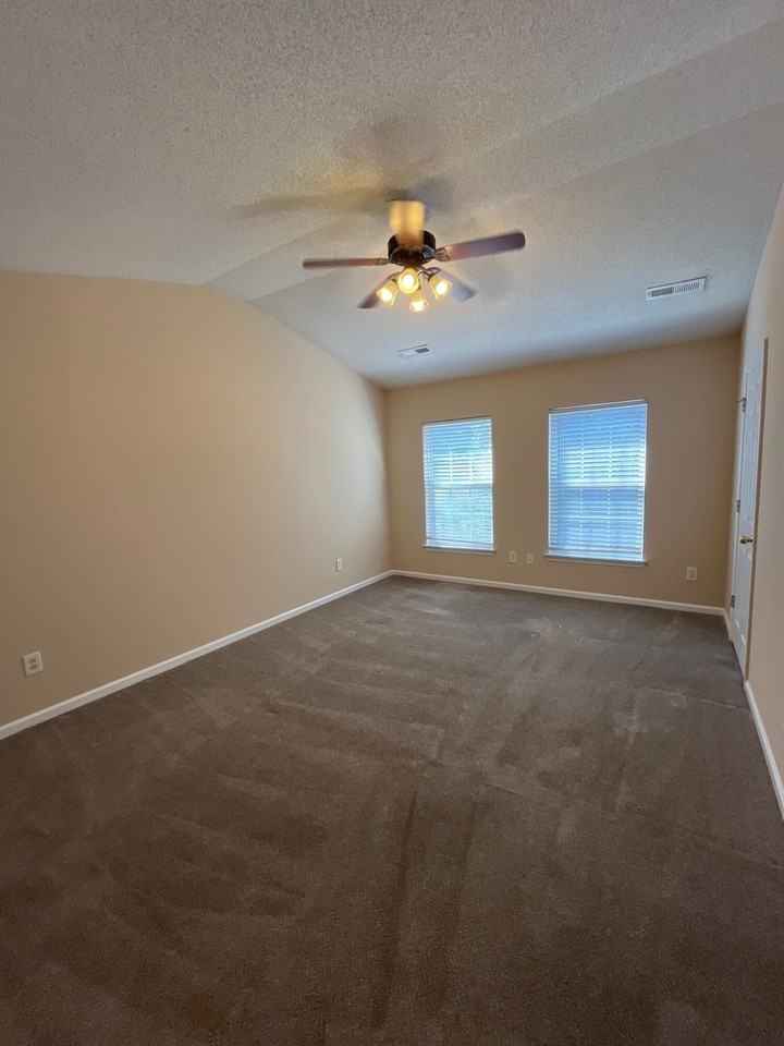 251 Brookshire Rd - Photo 5 of 10