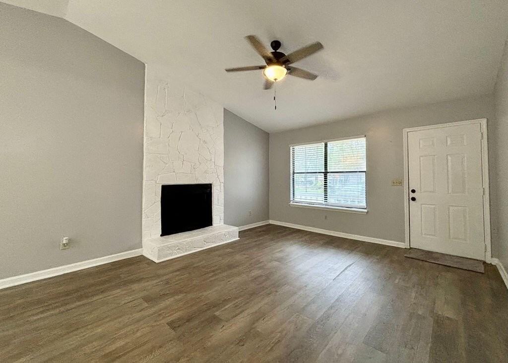 204 Bridgecreek Dr - Photo 4 of 22