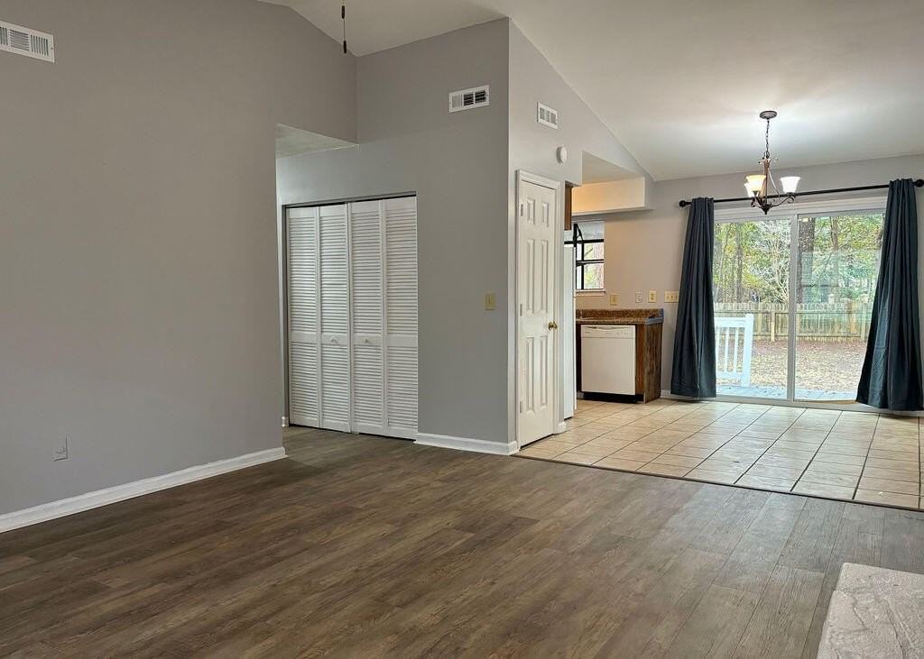 204 Bridgecreek Dr - Photo 5 of 22