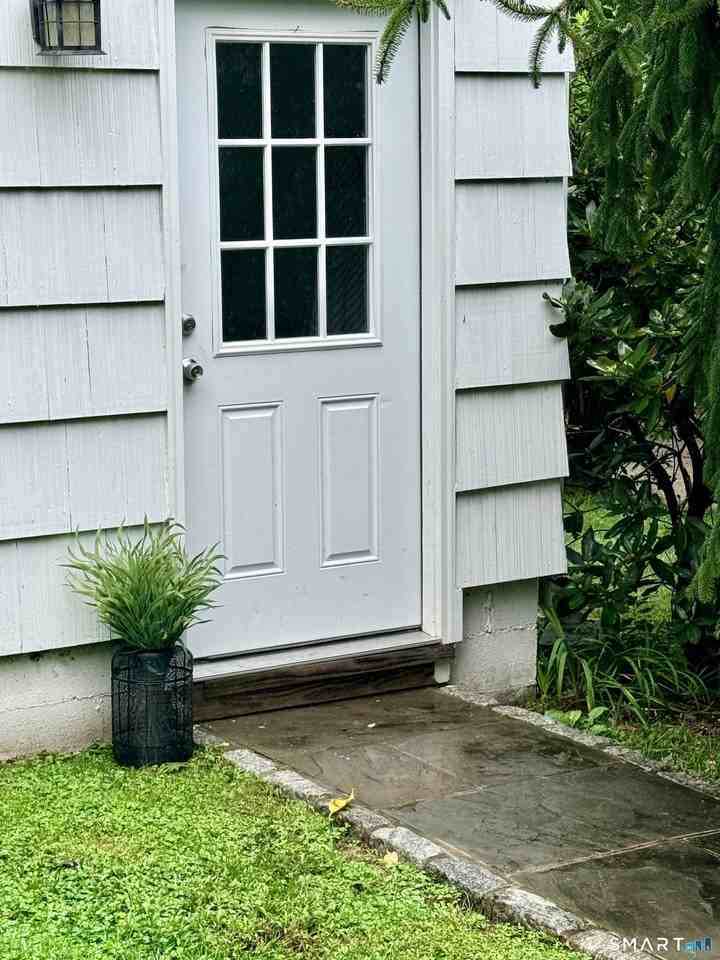 56 Richmondville Ave - Photo 2 of 32