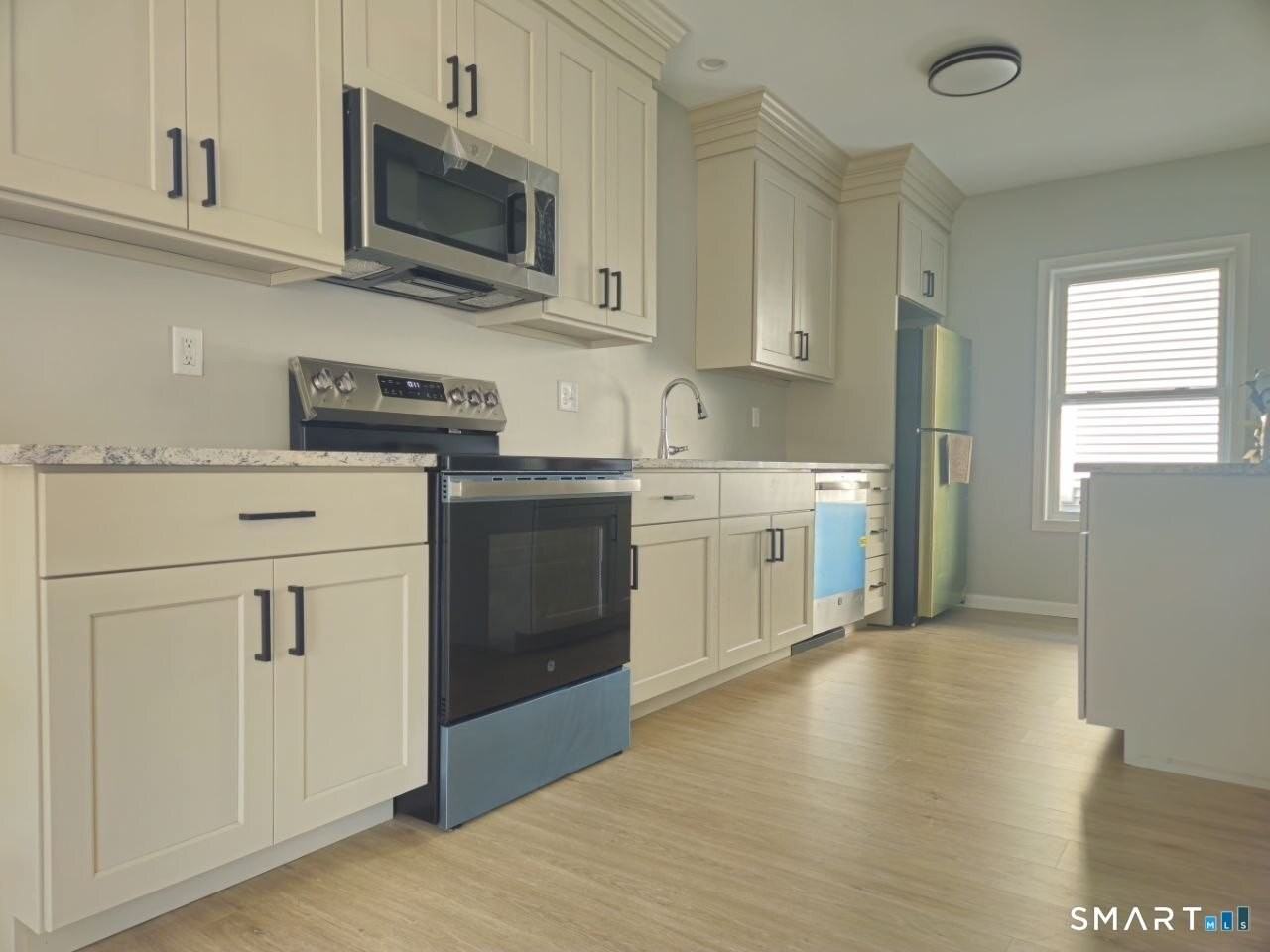 41 Earl St - Photo 2 of 23