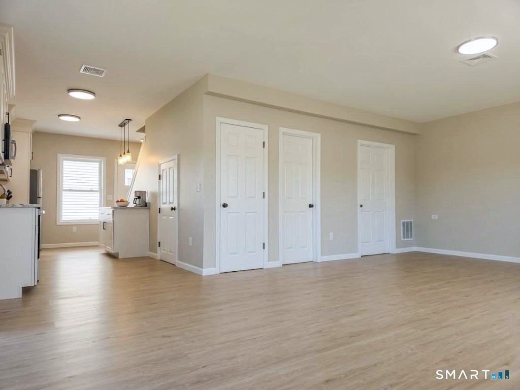 41 Earl St - Photo 3 of 23