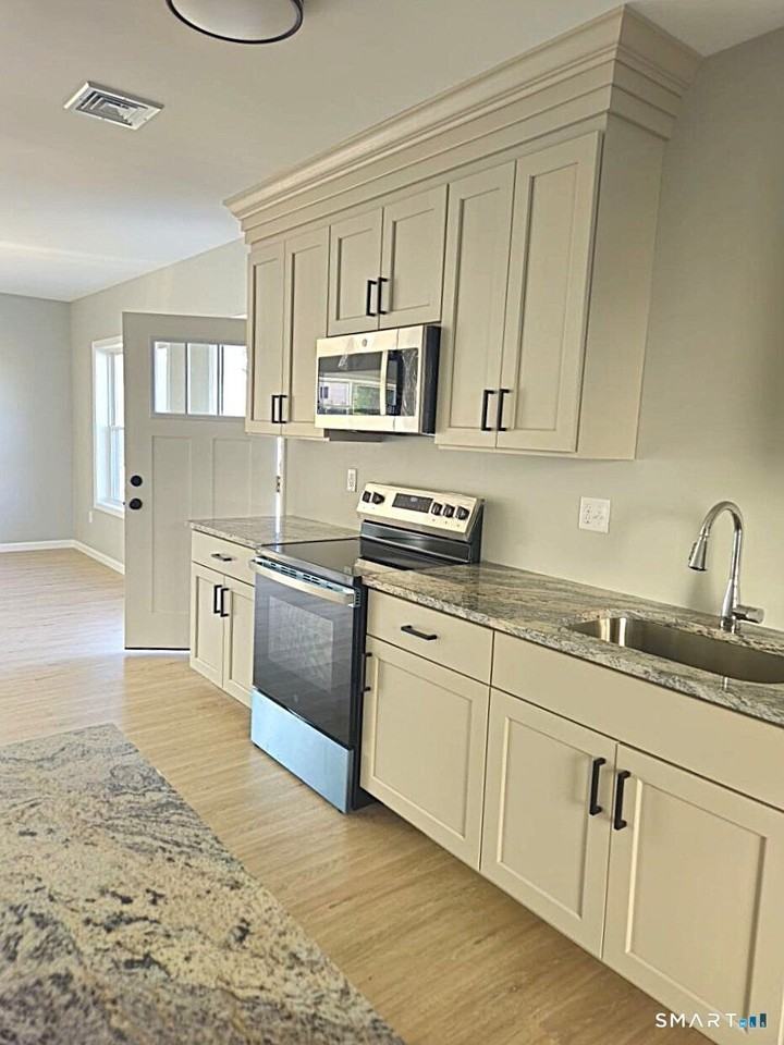 41 Earl St - Photo 5 of 23