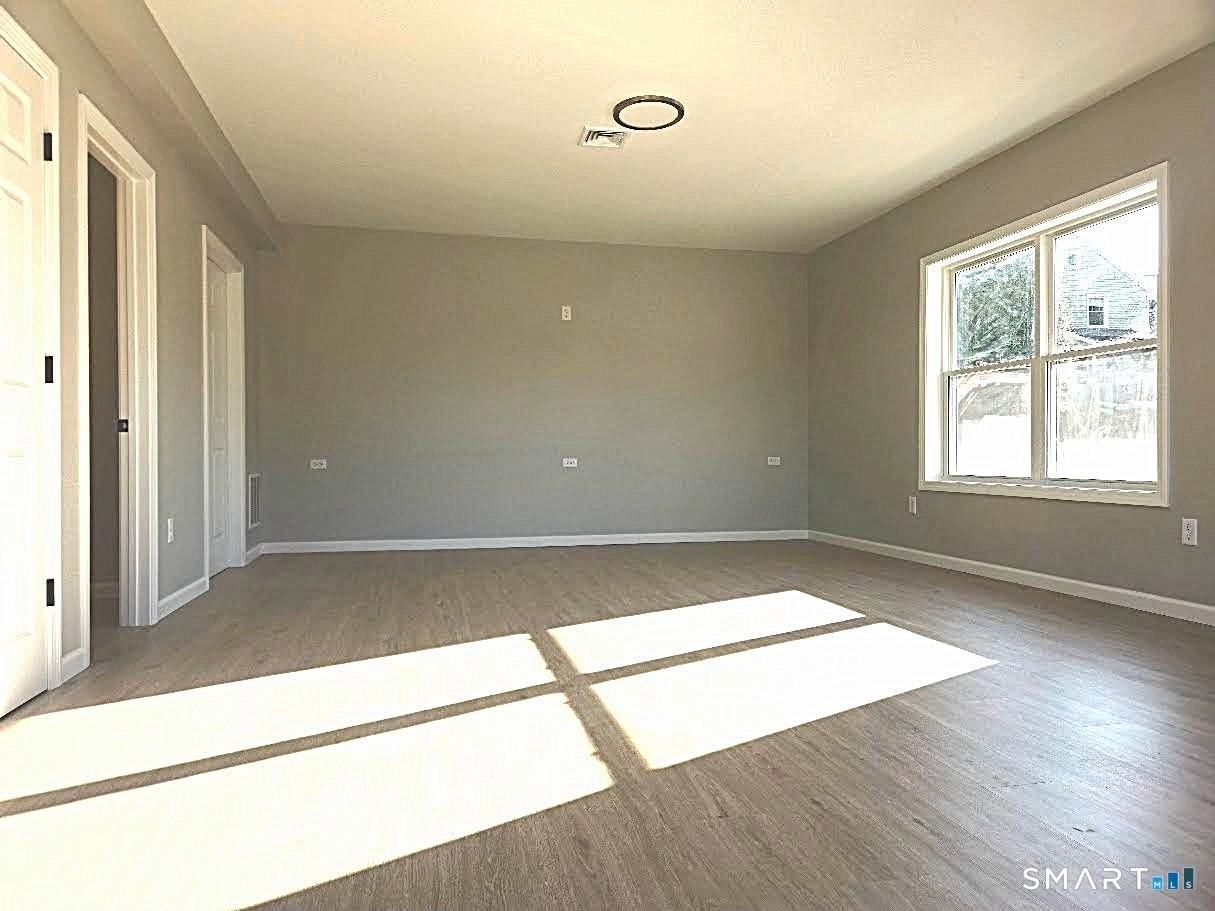 41 Earl St - Photo 6 of 23