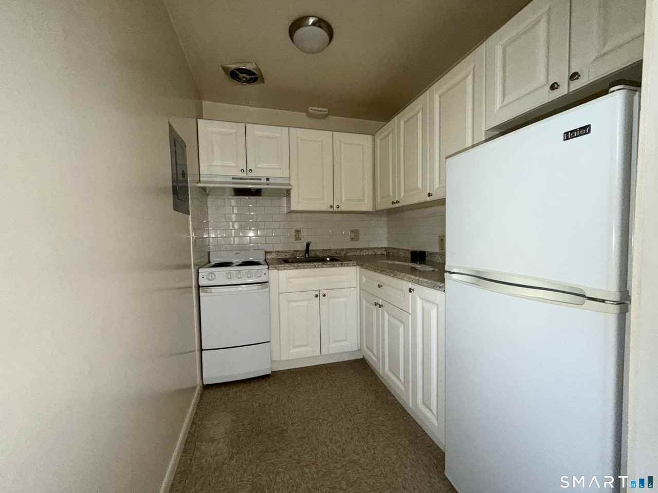 155 Wayne St #18 - Photo 2 of 6