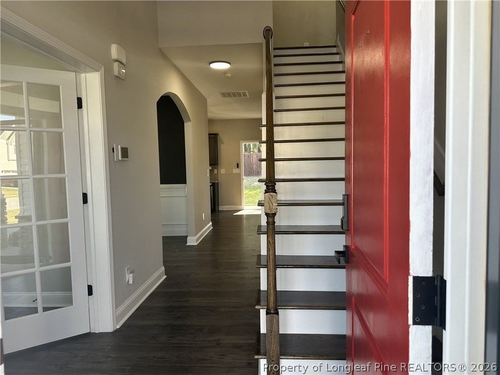 143 Cromwell Ct - Photo 7 of 32