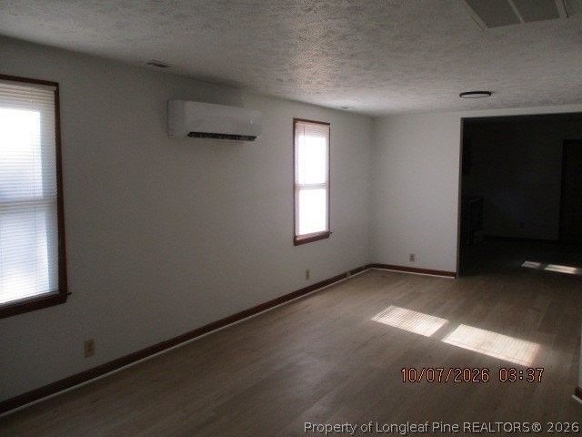 213 Dunn Rd - Photo 5 of 24