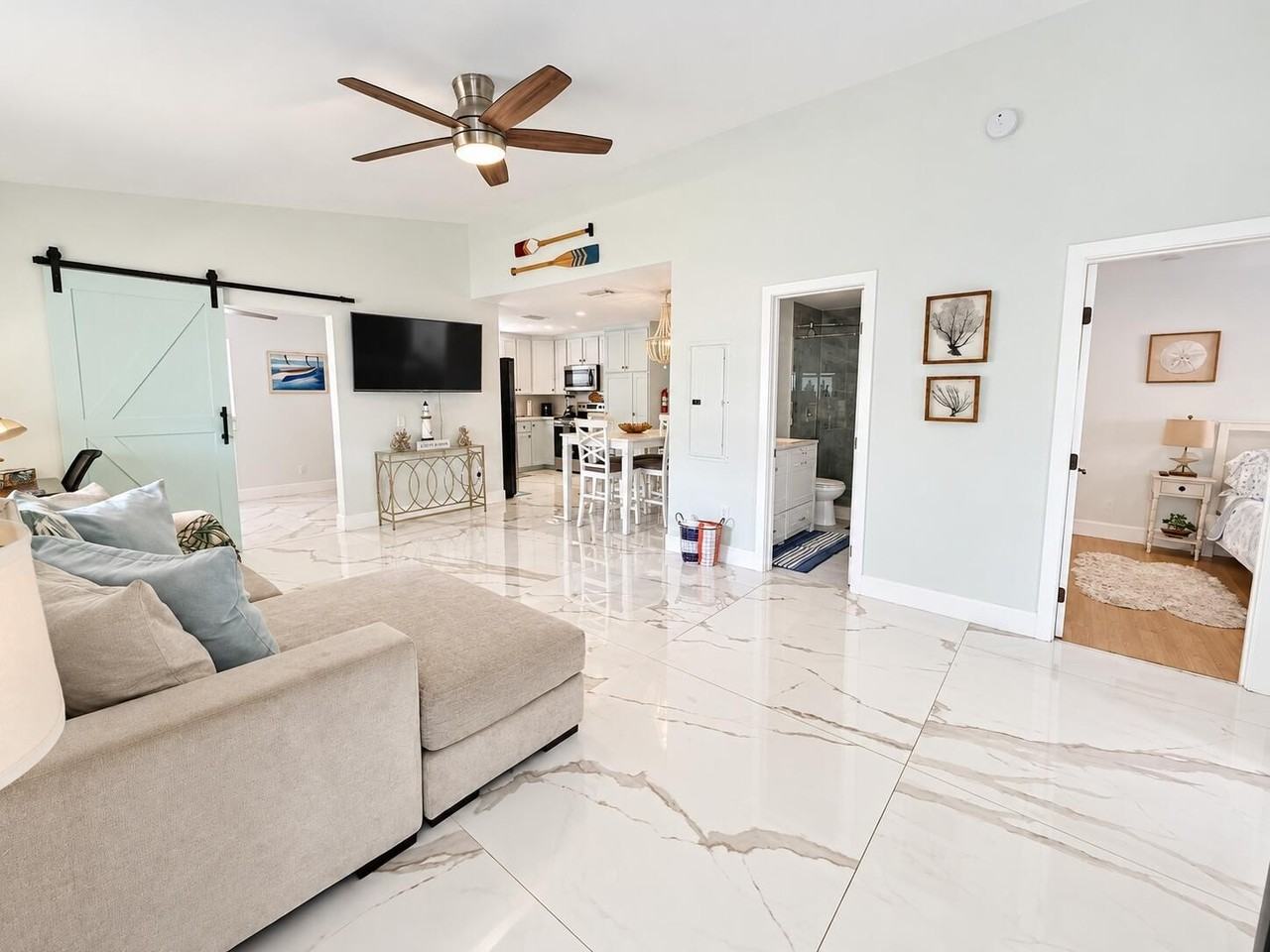 36 Gumbo Limbo Ave - Photo 3 of 13