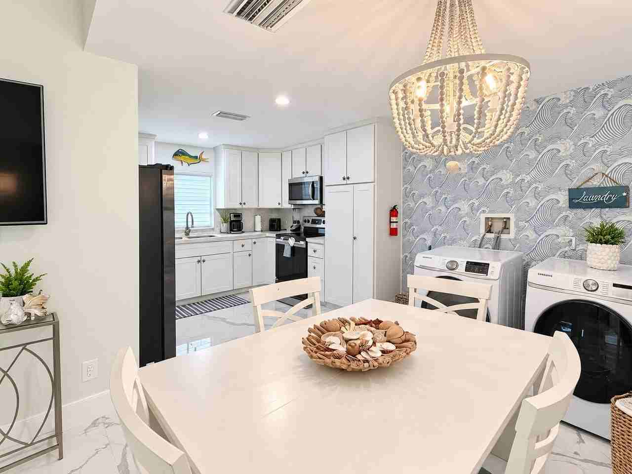 36 Gumbo Limbo Ave - Photo 4 of 13