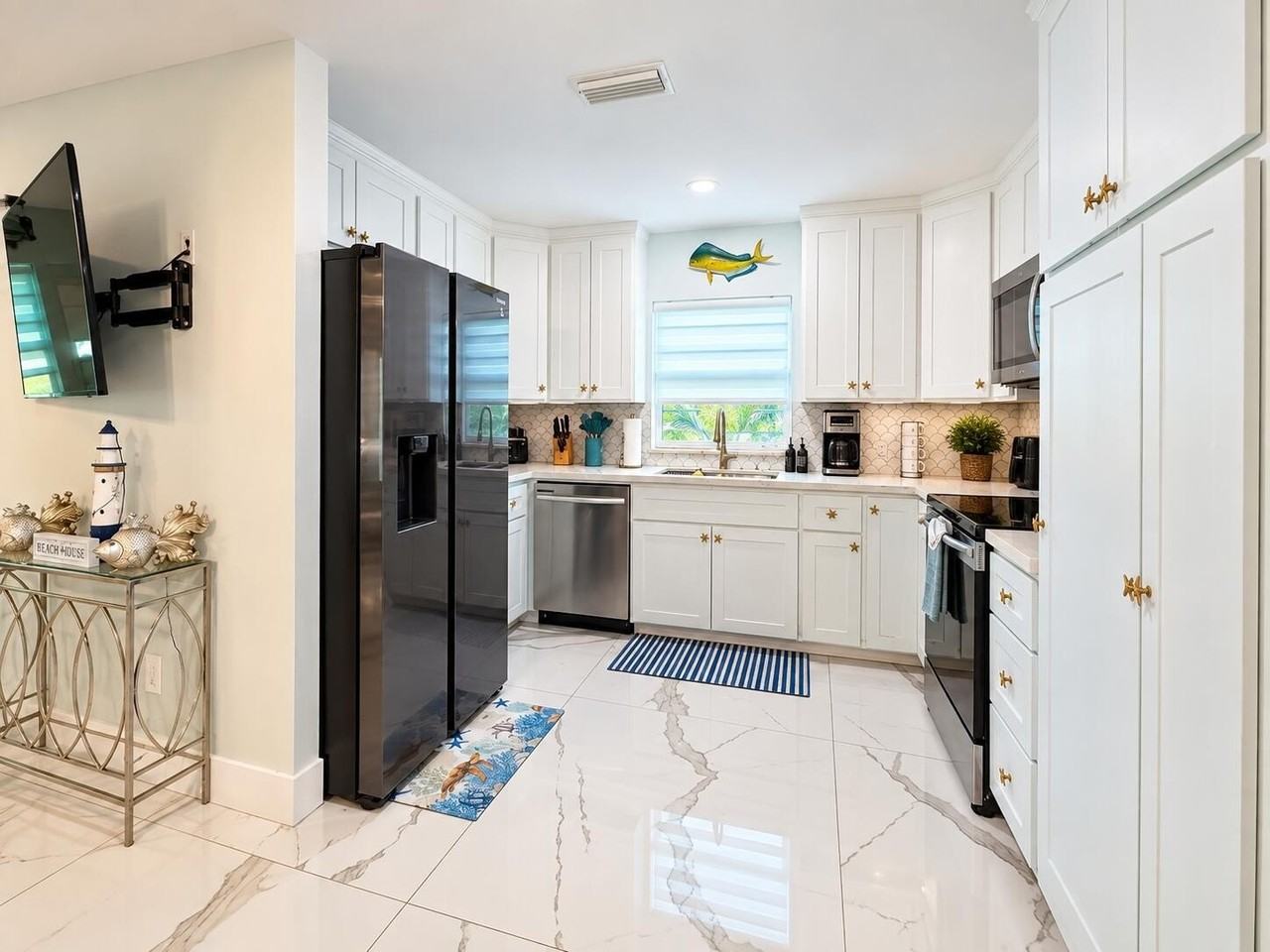 36 Gumbo Limbo Ave - Photo 5 of 13