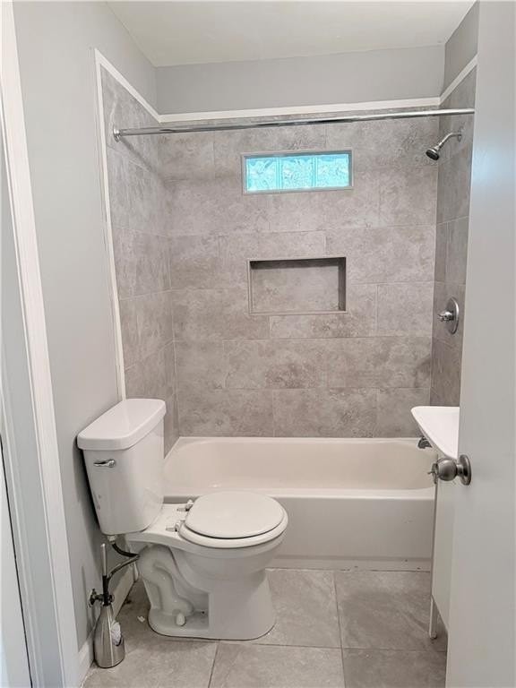 2354 Greenglade Rd Ne - Photo 4 of 13