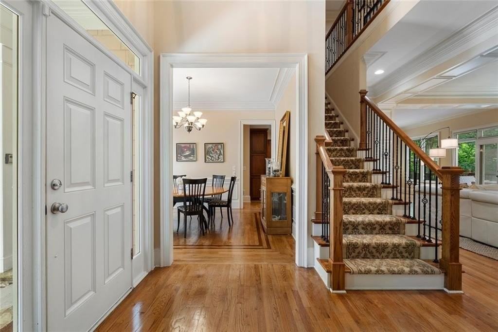 3698 Lakeview Dr - Photo 2 of 50