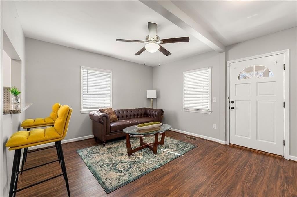 954 Fern Ave Se - Photo 3 of 20