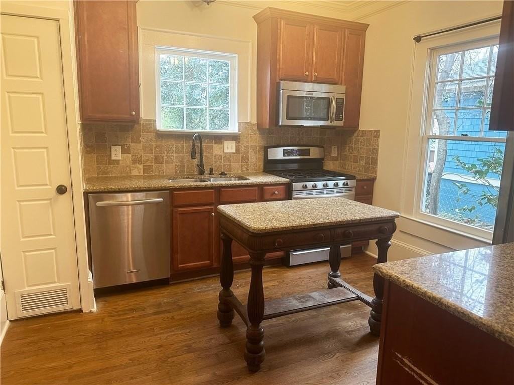 3088 Dunn St Se - Photo 5 of 15