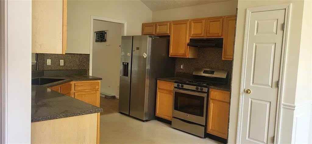 613 Mattie Farm Pl - Photo 2 of 18