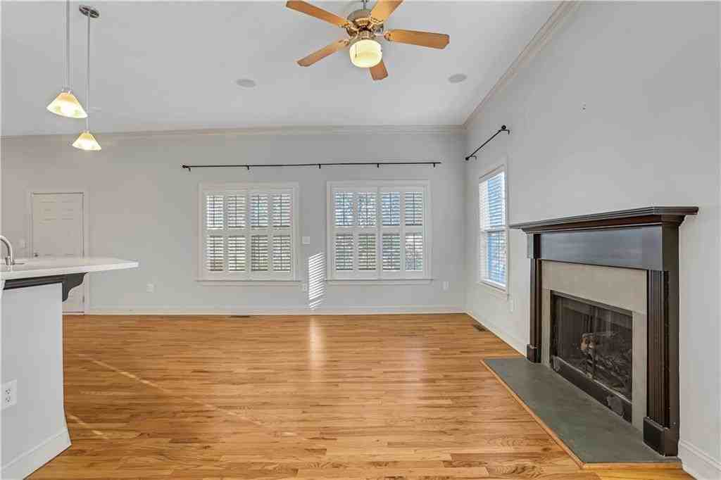 225 Carlyle Park Dr Ne - Photo 7 of 31