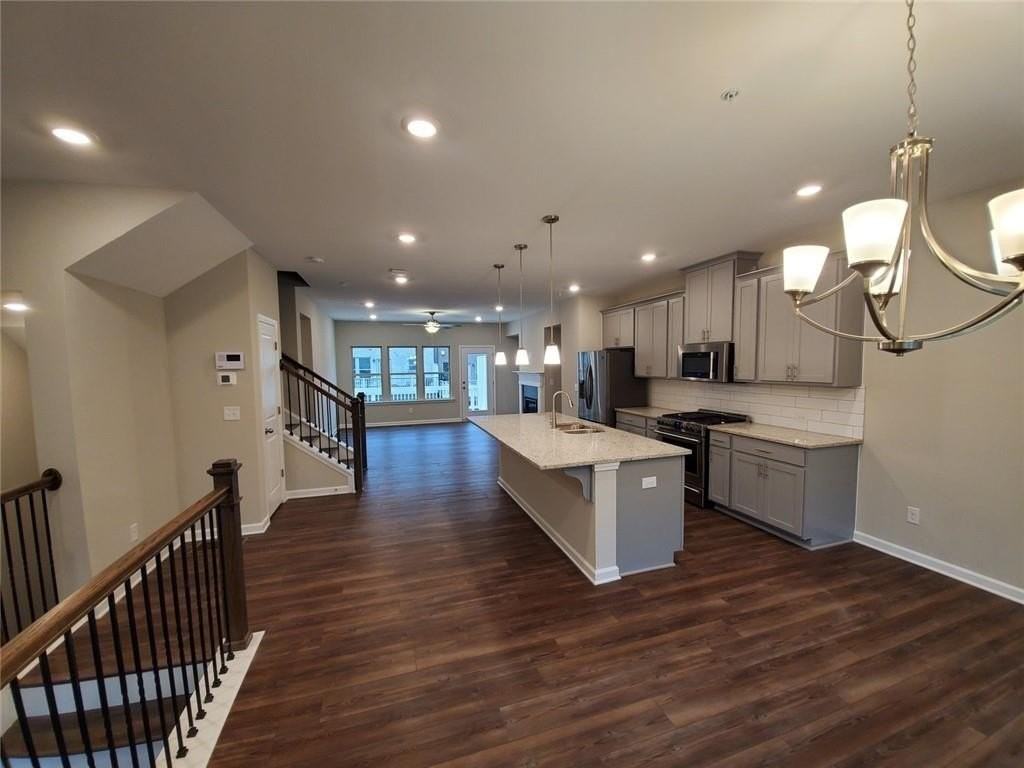 327 Commons Ave - Photo 5 of 45