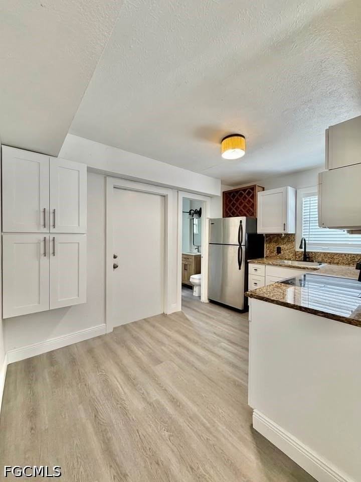 3208 Dale St - Photo 4 of 20