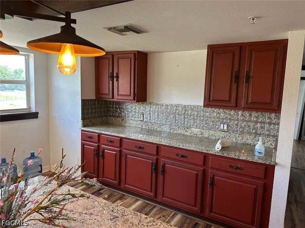 11751 Shawnee Rd - Photo 6 of 21