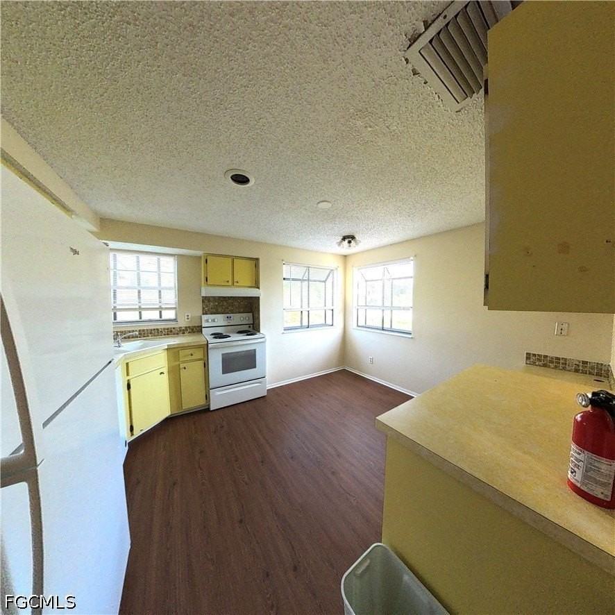 10650 Jacatree Ct - Photo 5 of 20