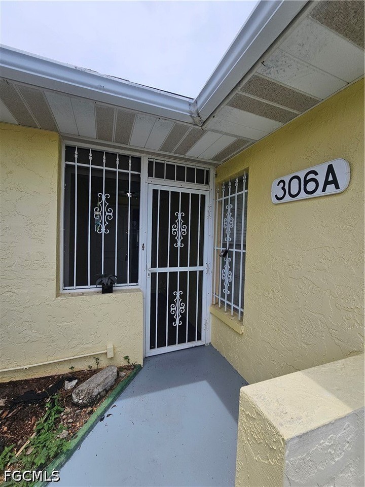 306 Highland Ave - Photo 3 of 39