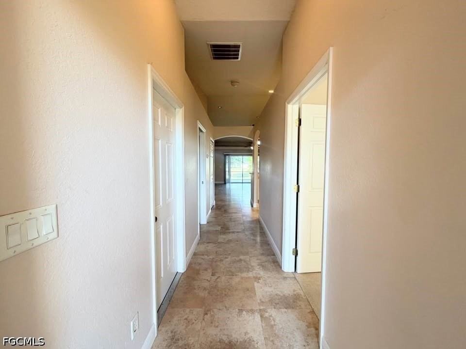 1231 Se 6th Ter - Photo 2 of 10