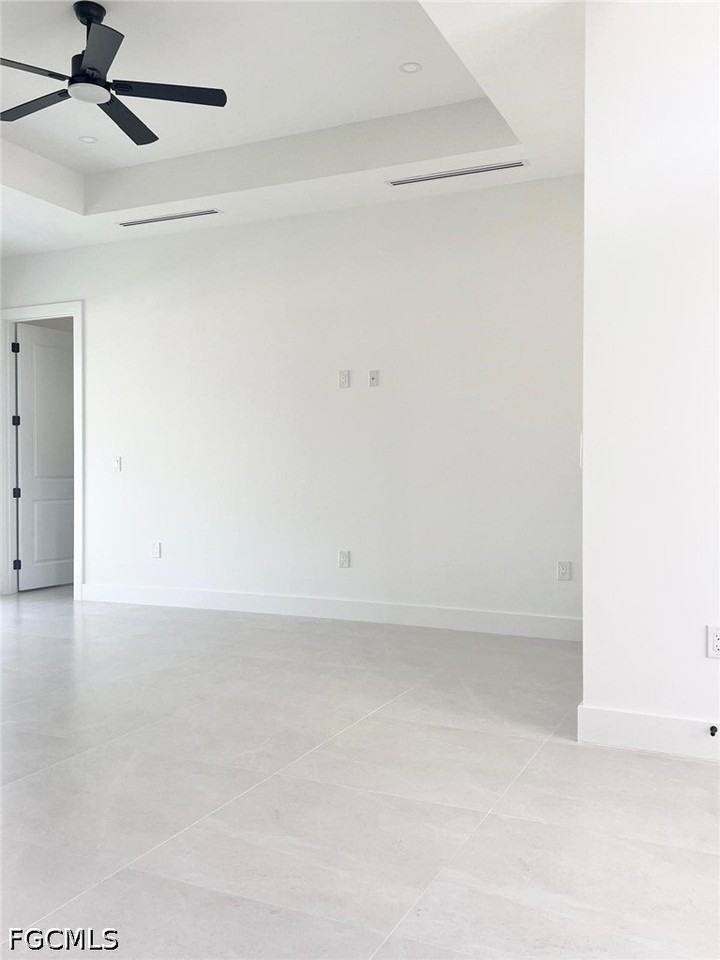 203 Wells Ave - Photo 7 of 19