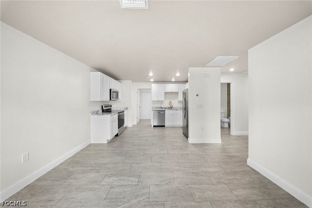 2405 Maple Ave - Photo 6 of 18