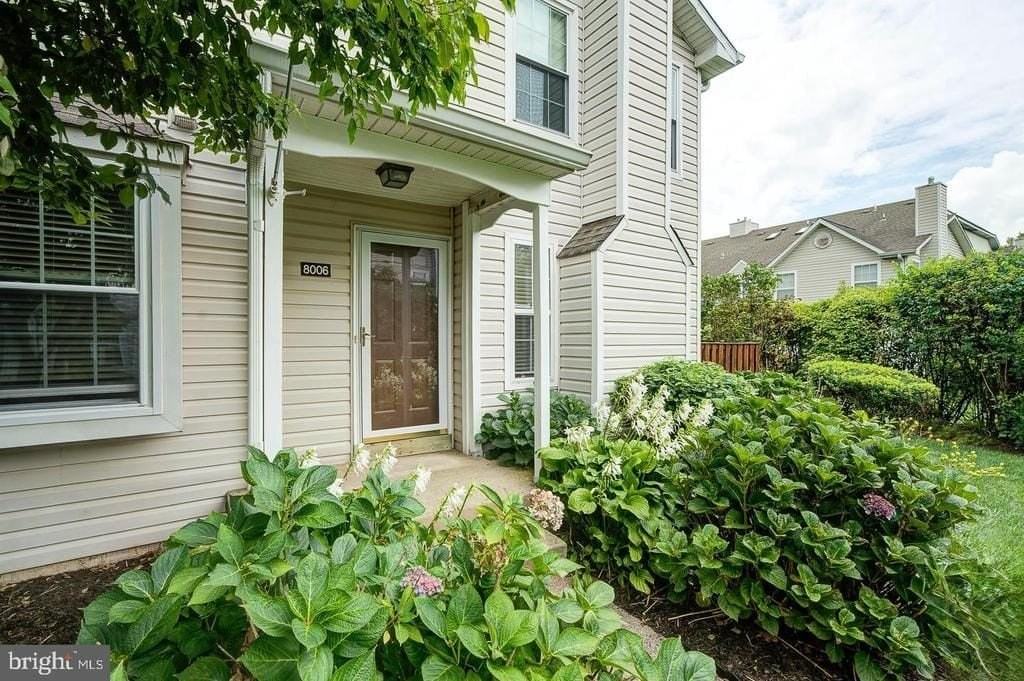 8006 Spruce Mill Dr - Photo 2 of 40