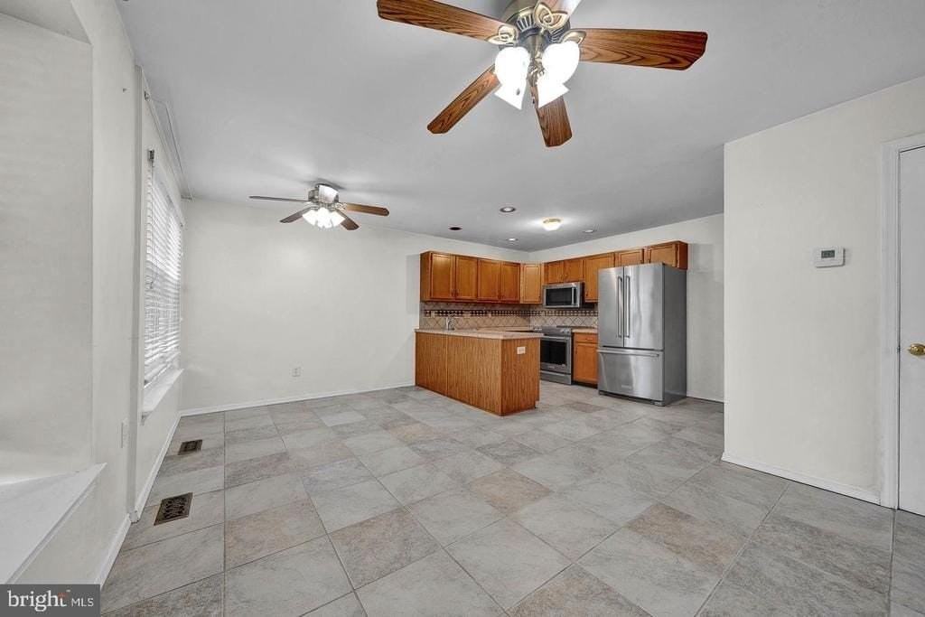 8006 Spruce Mill Dr - Photo 3 of 40