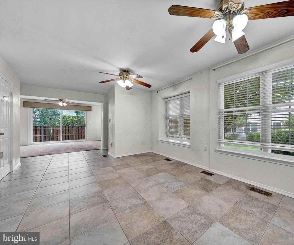8006 Spruce Mill Dr - Photo 7 of 40