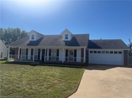 featured image of 1603 Eastgate Cir