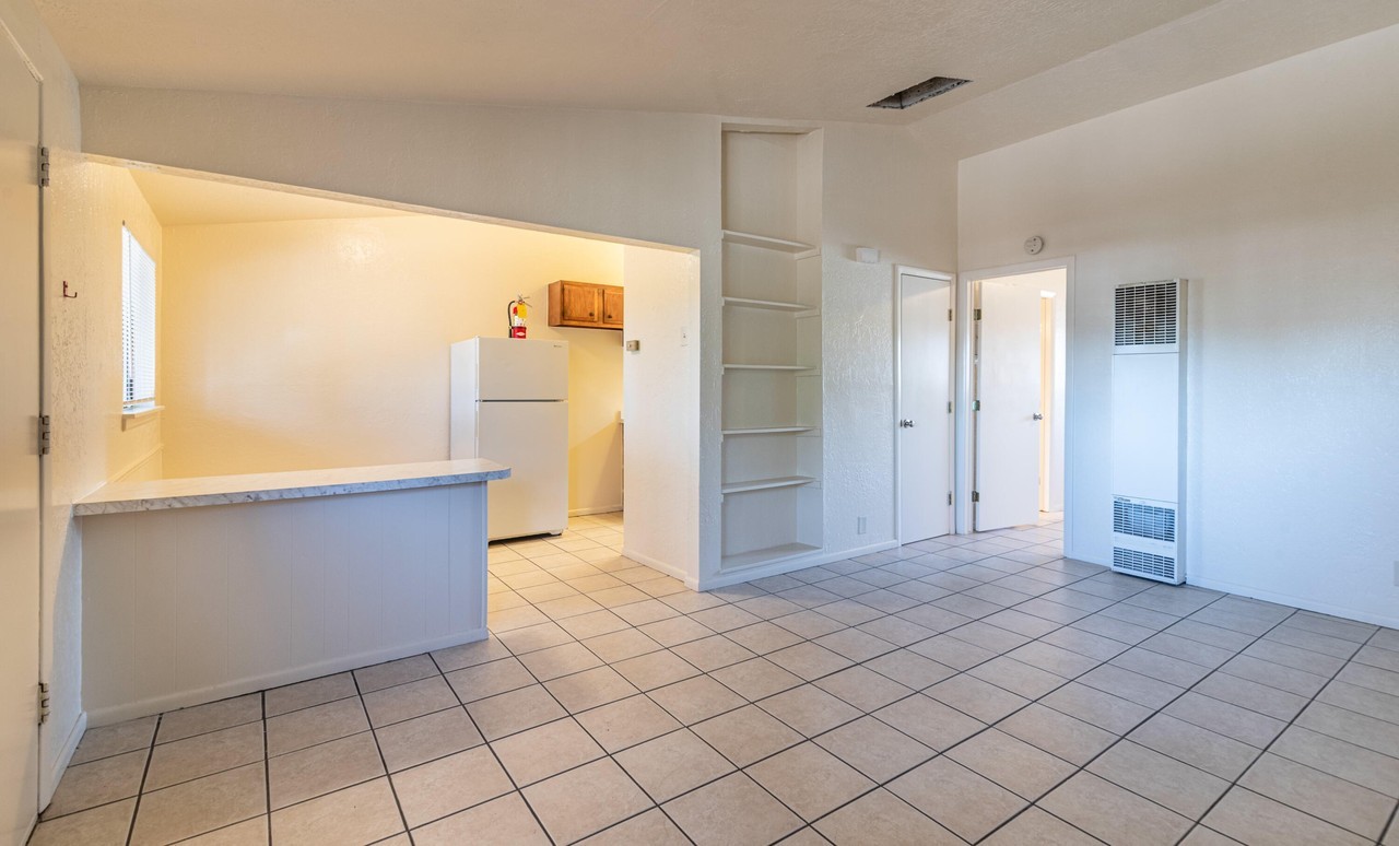 206 Princeton Dr Se #8 - Photo 2 of 16