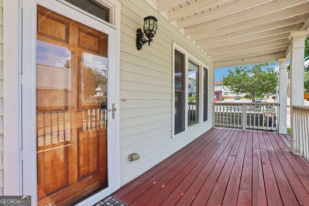 663 Windsor St Sw - Photo 3 of 30