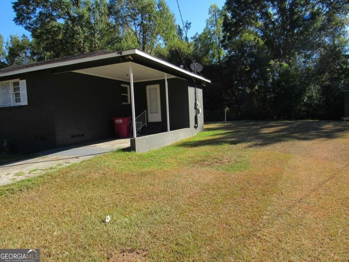 1616 Mathis Cir - Photo 5 of 22