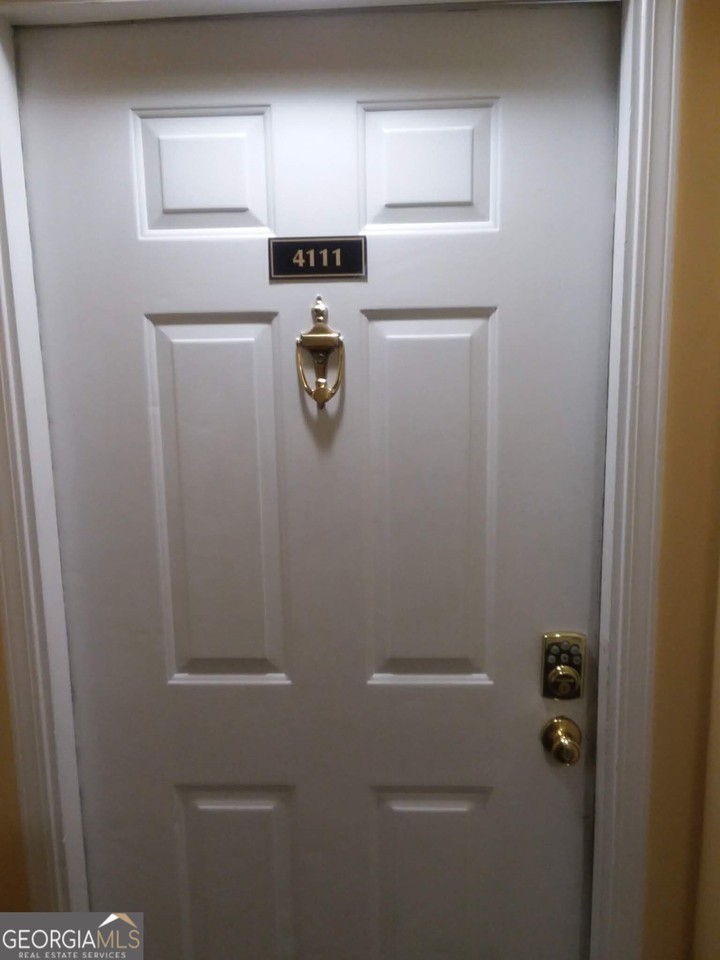 4111 Pine Heights Dr Ne - Photo 2 of 19