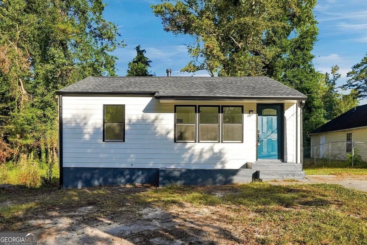 2293 Ewing St Sw - Photo 3 of 20