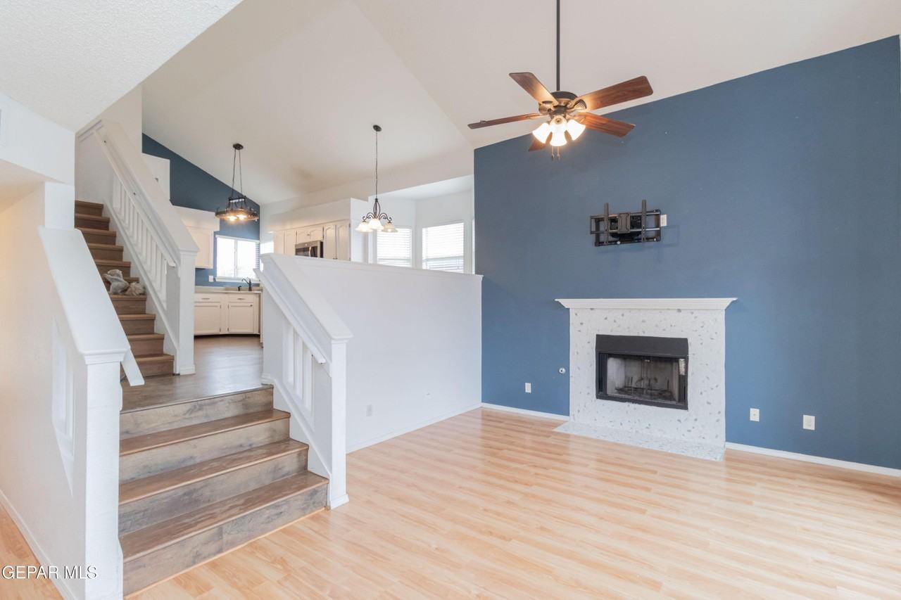 1544 Cherokee Ridge Dr - Photo 2 of 40